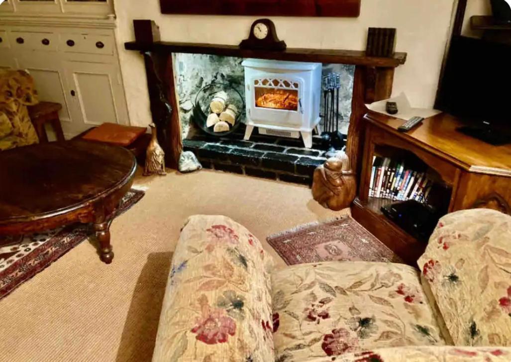 Anglesey Traditional 2 Bed Stone Cottage With Ev 앰루크 외부 사진