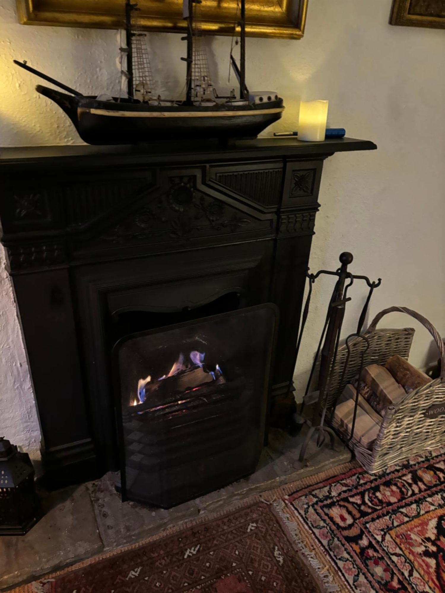 Anglesey Traditional 2 Bed Stone Cottage With Ev 앰루크 외부 사진
